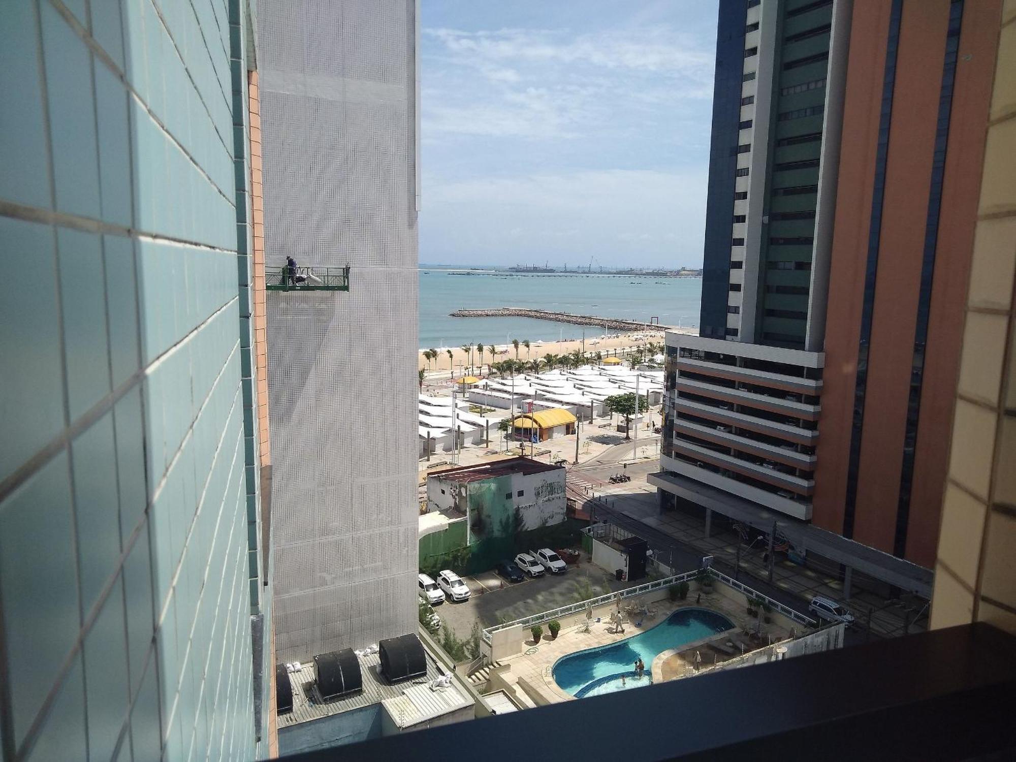 Hotel Flat Brasil Tropical Meireles By Escala *