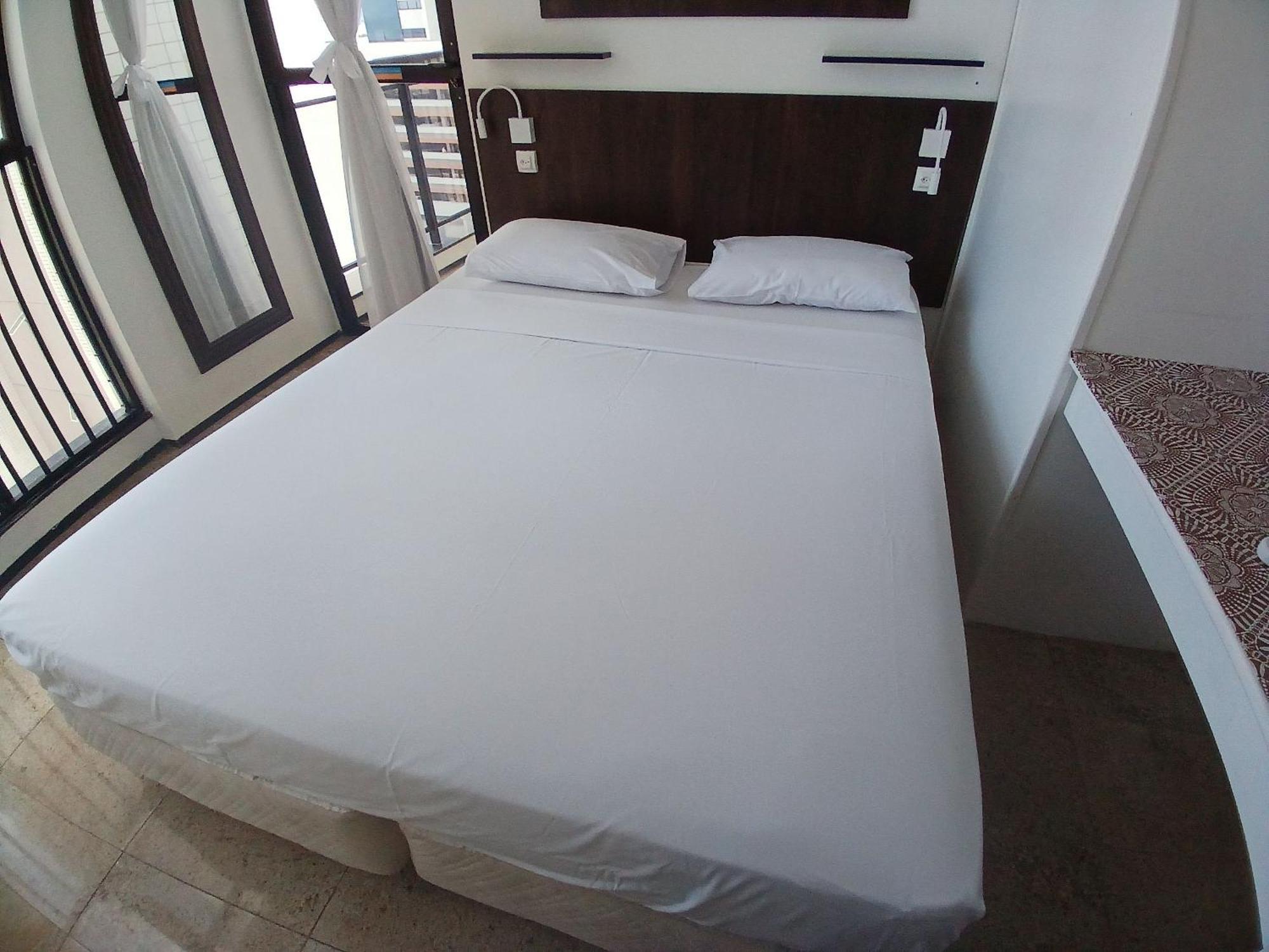Flat Brasil Tropical Meireles By Escala *