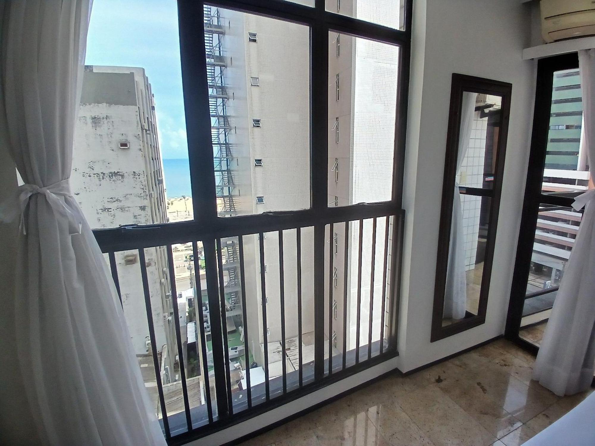 Flat Brasil Tropical Meireles By Escala
