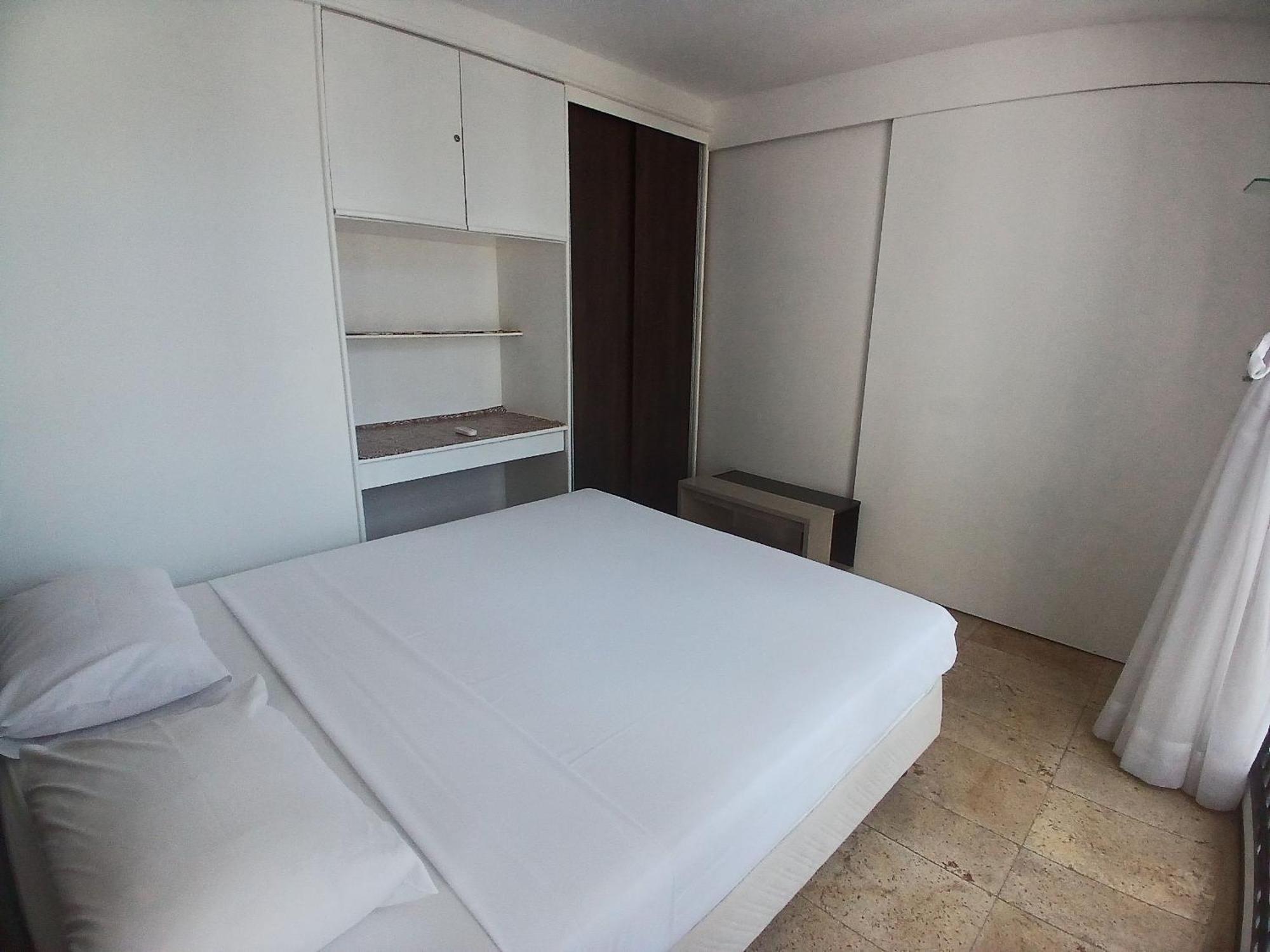 Flat Brasil Tropical Meireles By Escala *