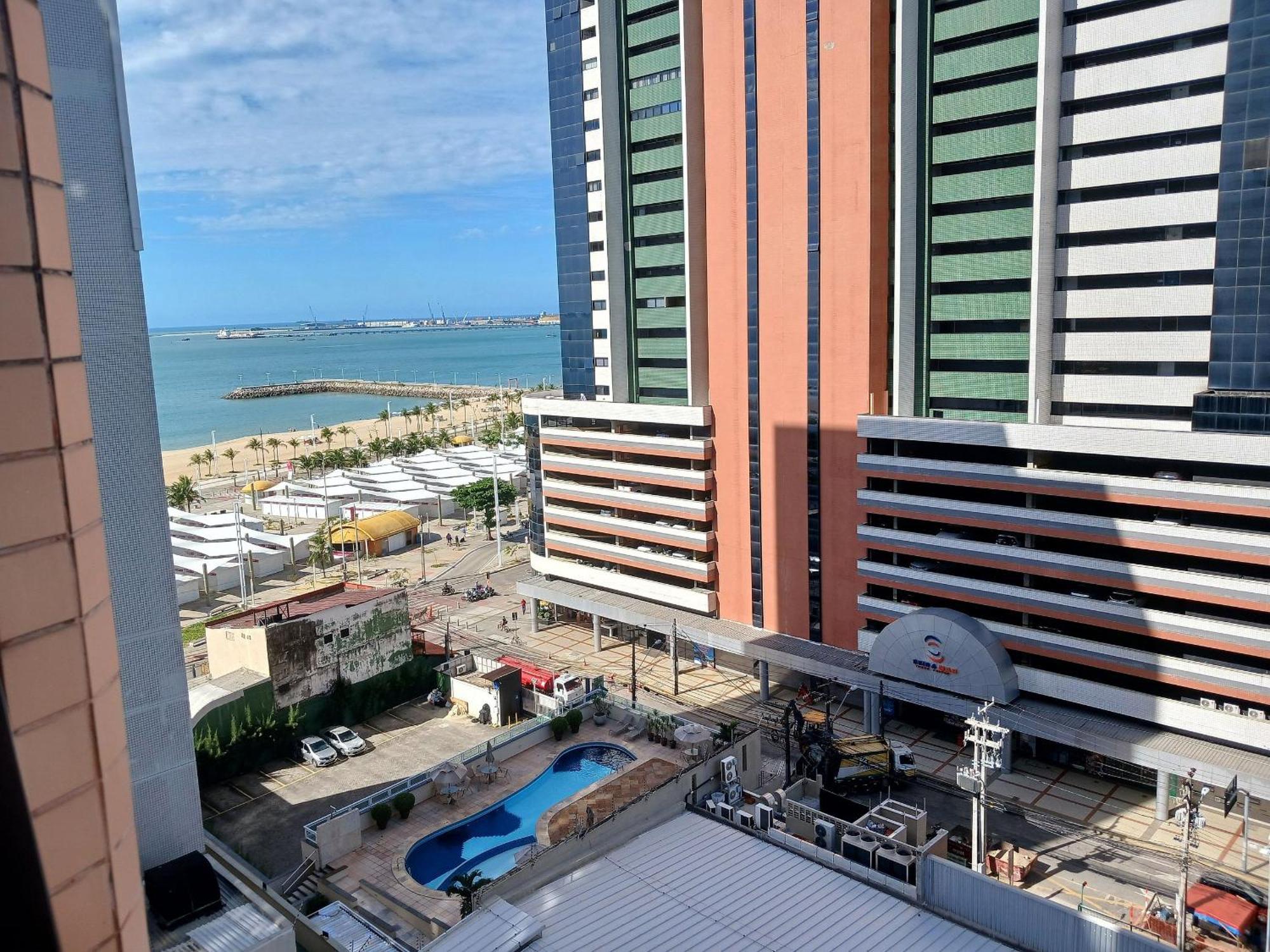 Hotel Flat Brasil Tropical Meireles By Escala