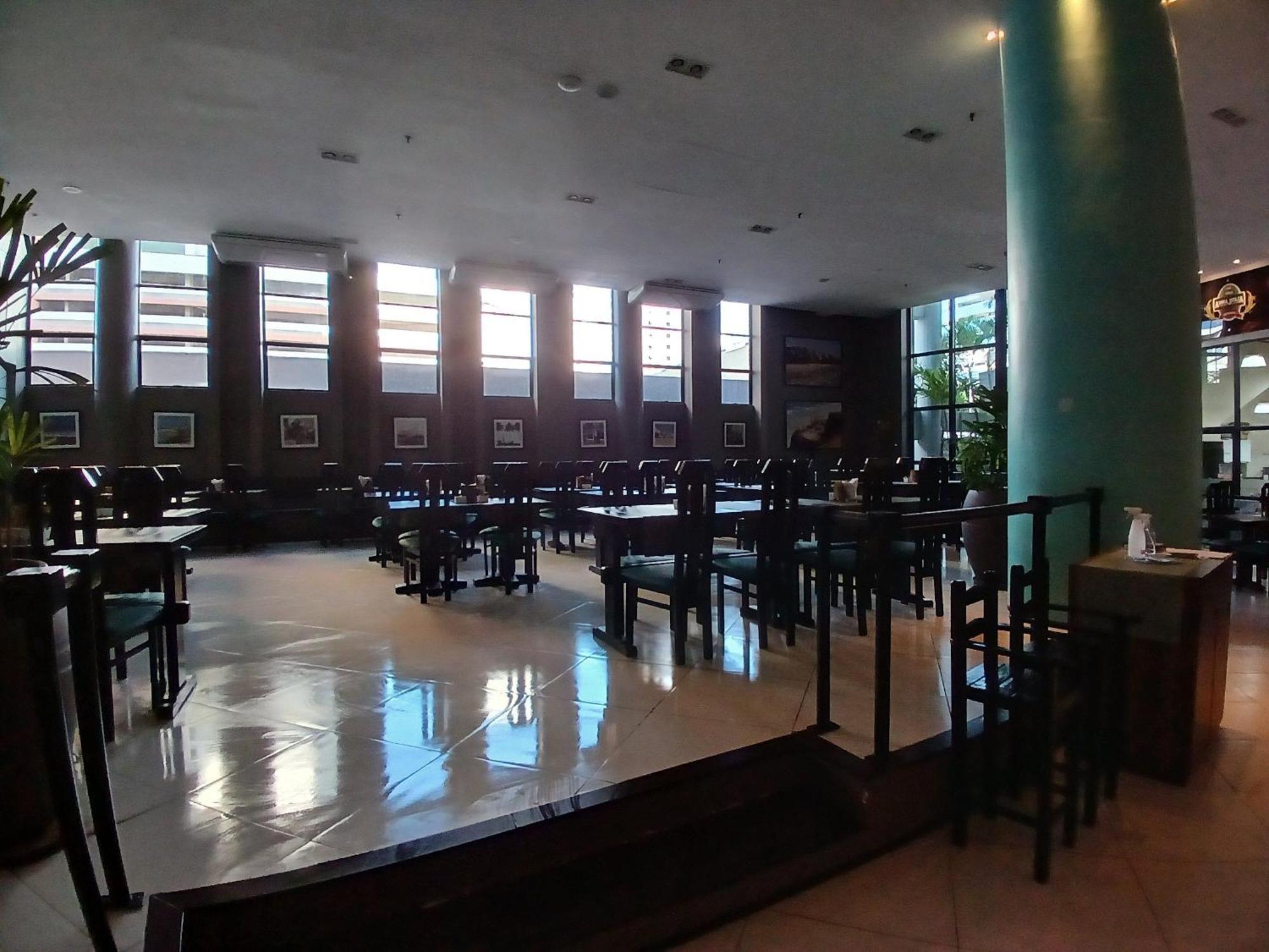 Flat Brasil Tropical Meireles By Escala